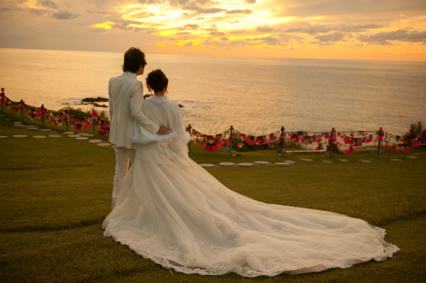 【今年中に結婚式したい！！】2017秋婚　選べる特典でお得に叶えよう